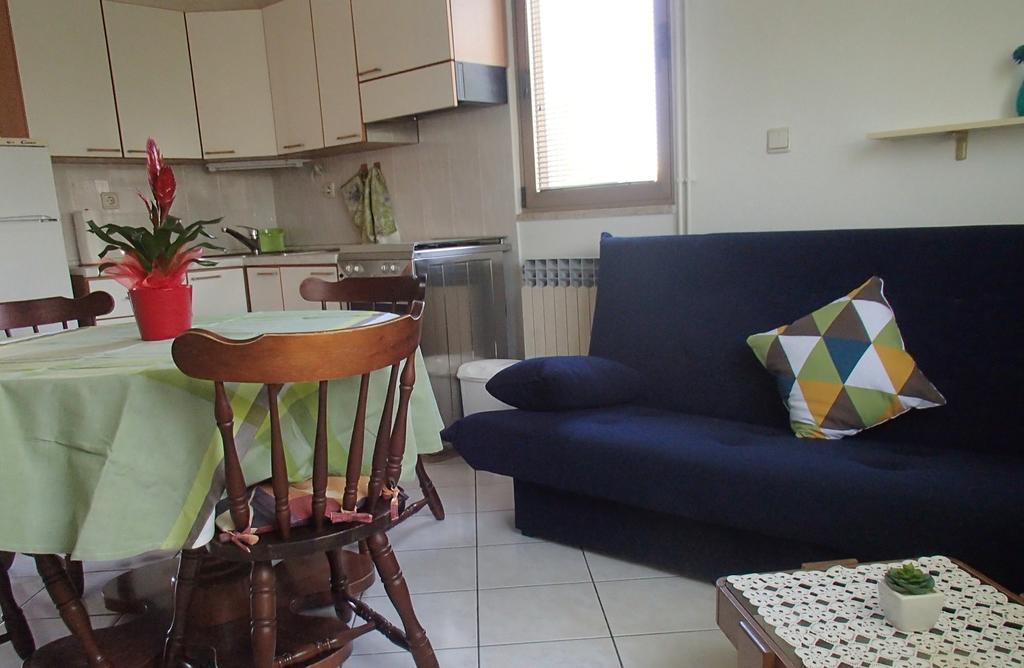 Apartment Eni 로비니 객실 사진