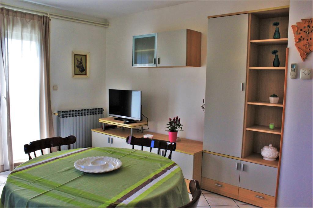 Apartment Eni 로비니 외부 사진